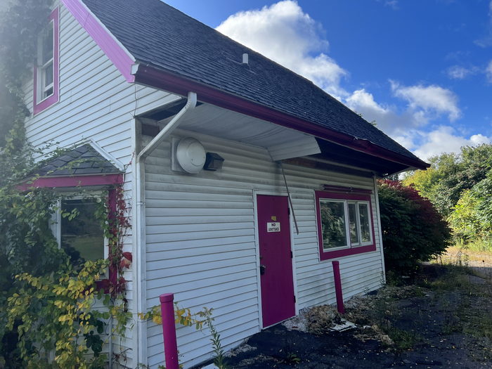 Coffee Express (Sandys Coffee Spot) - October 8 2023 (newer photo)
